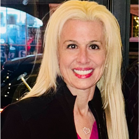 Meet your Posher, Monic - Picture 14 of 14